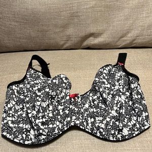 Elomi Black and White Bra
